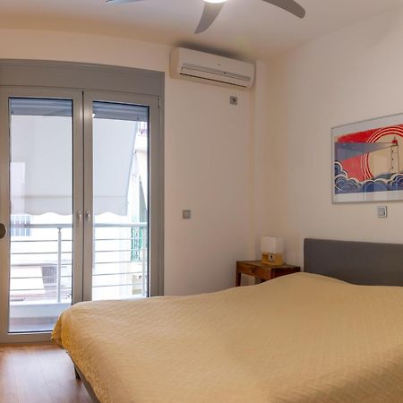 Academia Apartments By The Park Атина Екстериор снимка