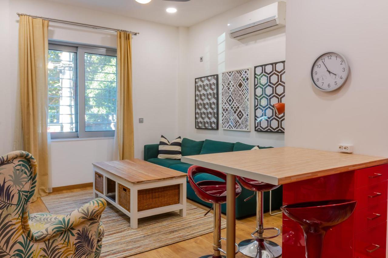 Academia Apartments By The Park Атина Екстериор снимка